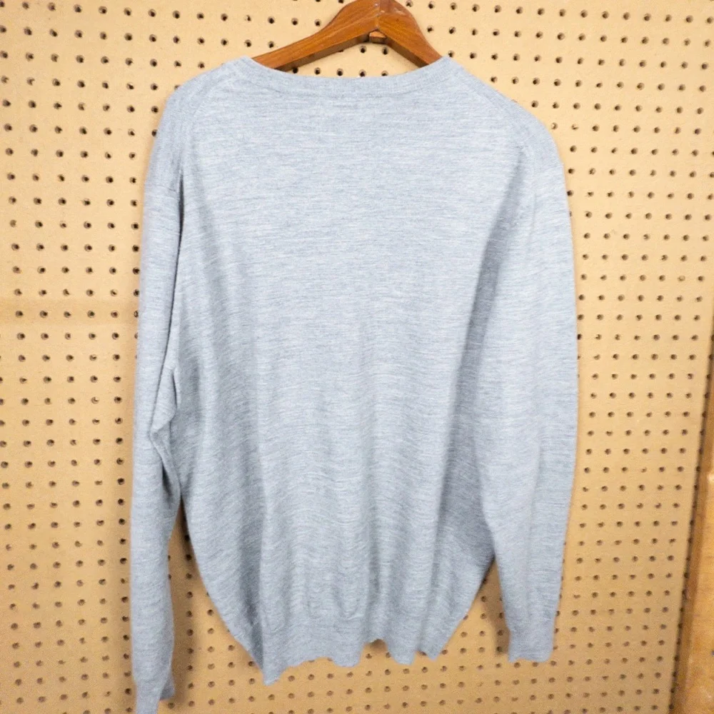 Vineyard Vines‎ Performance Light Gray Merino V-Neck Sweater Whale Logo Large